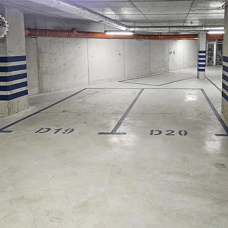 Kairos -sky - Darmowy Parking Podziemny, Scisle Centrum * Katoviçe