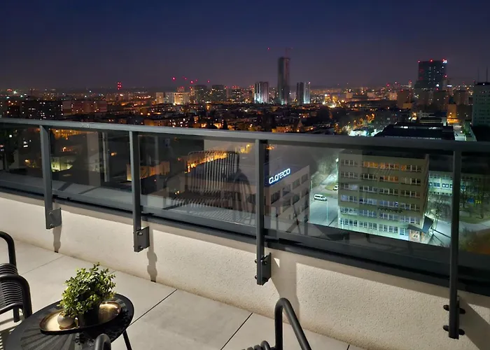 Kairos -sky - Darmowy Parking Podziemny, Scisle Centrum Apartamento Katowice